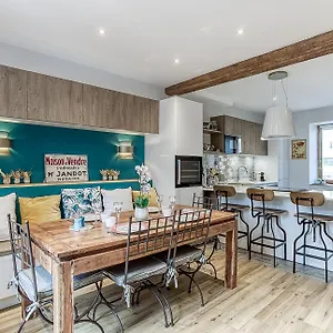 Duplex De Luxe A Elegance Et Confort 100m2 Climatisees Appartement