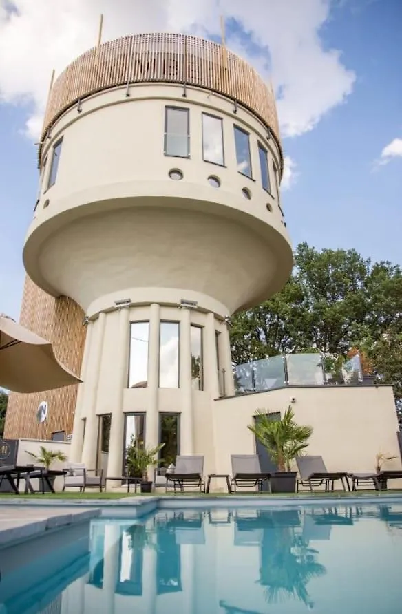 Oscar Niemeyer Hotel Trévoux